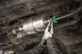 Byte av bränslefilter i bilen: omfattande guide och tips